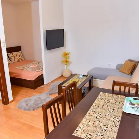 Golden Apartment